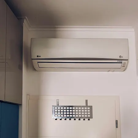 Neuwertiges Mit Schnellem Wlan, Glasfaser, Kostenlose Privatparkplatz Auch Fuer Transporter Geeignet R11