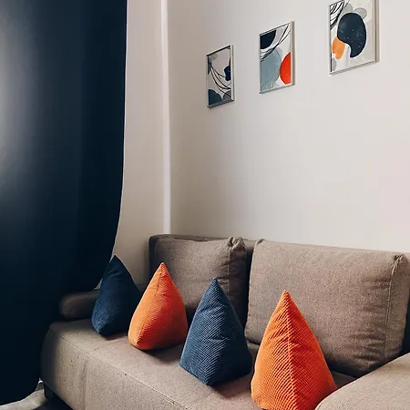 Neuwertiges Mit Schnellem Wlan, Glasfaser, Kostenlose Privatparkplatz Auch Fuer Transporter Geeignet R11 *