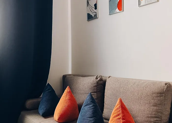 Neuwertiges Mit Schnellem Wlan, Glasfaser, Kostenlose Privatparkplatz Auch Fuer Transporter Geeignet R11 *